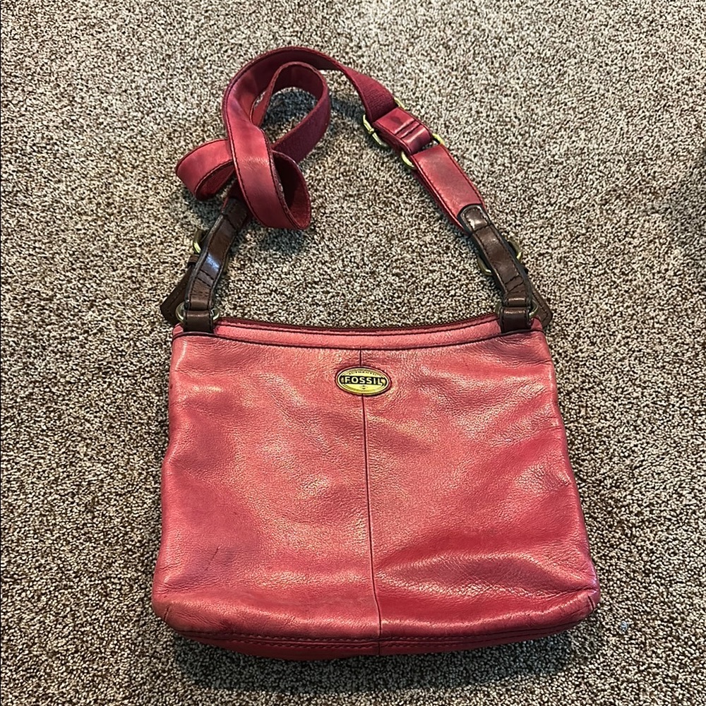 Fossil Red Crossbody Bag with Slouchy Design
